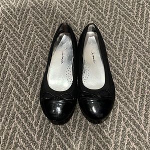 Nina size 3 black dress flats